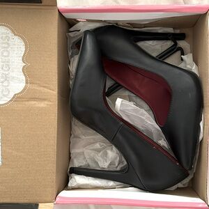 Black pointy toe high heels new